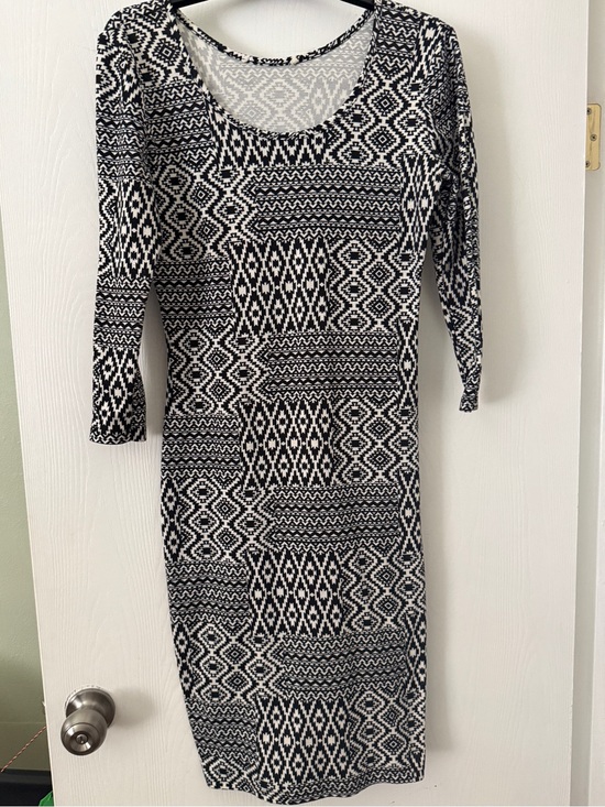 Dresses & Skirts - 🌻5/$16🌻Aztec print dress